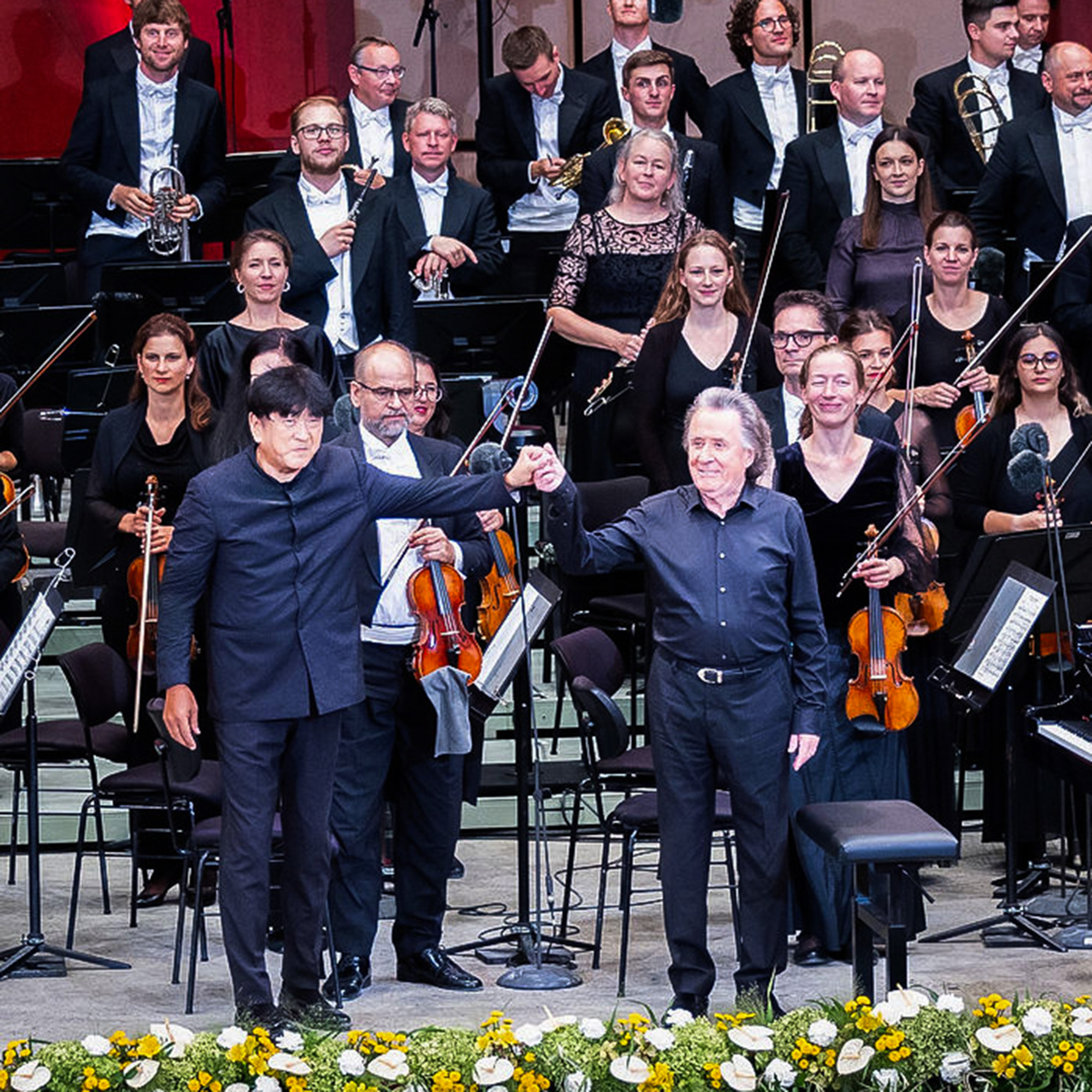 グラフェネッグ音楽祭 10周年記念コンサート (Festive Concert on the Occasion of the 10th Anniversary of the Grafenegg Festival 2016 ~ Bee Stream Rudolf Buchbinder & Yutaka Sado perform Gershwin