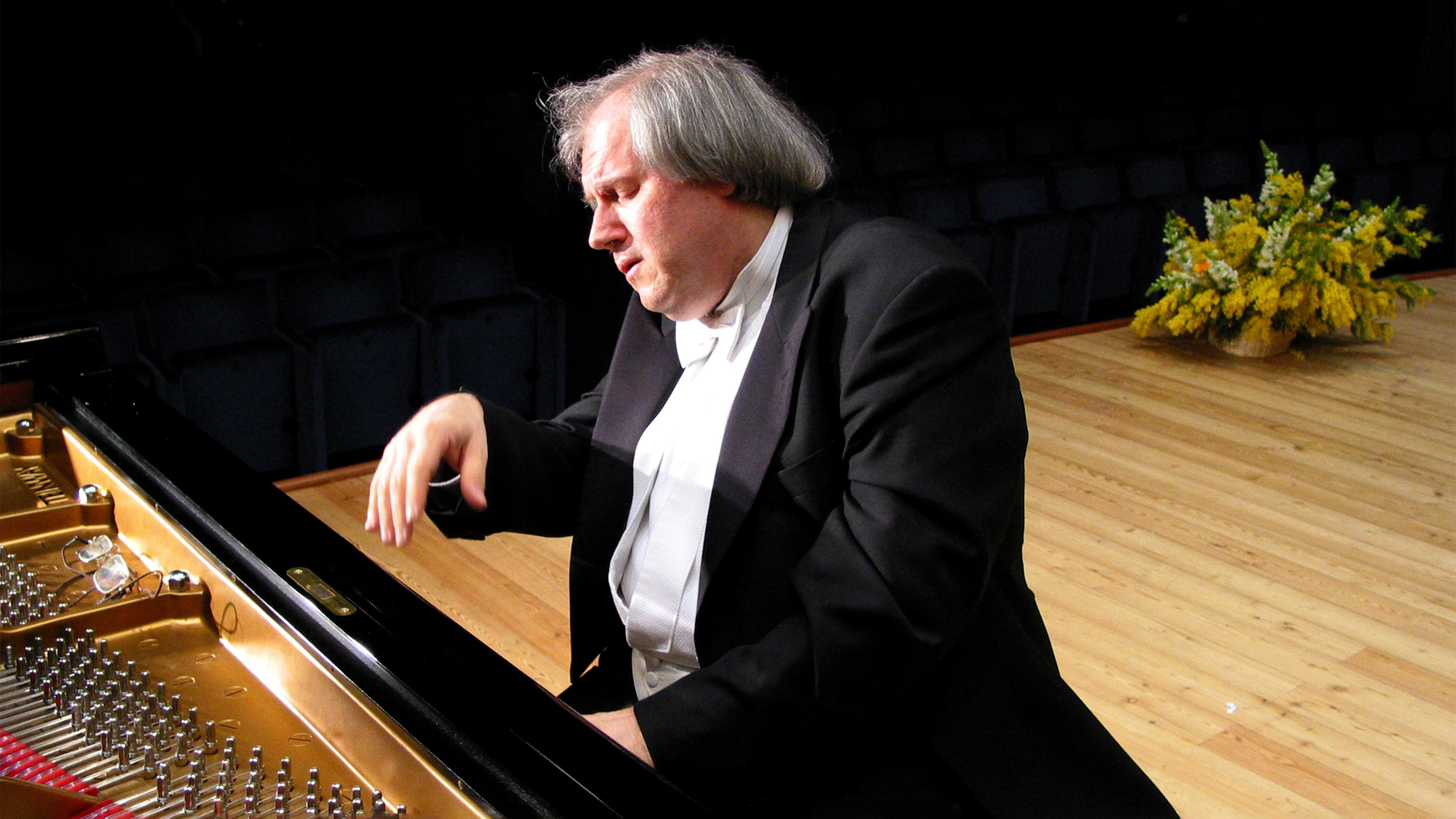 Fascinating works by Grigory Sokolov | STAGE+
