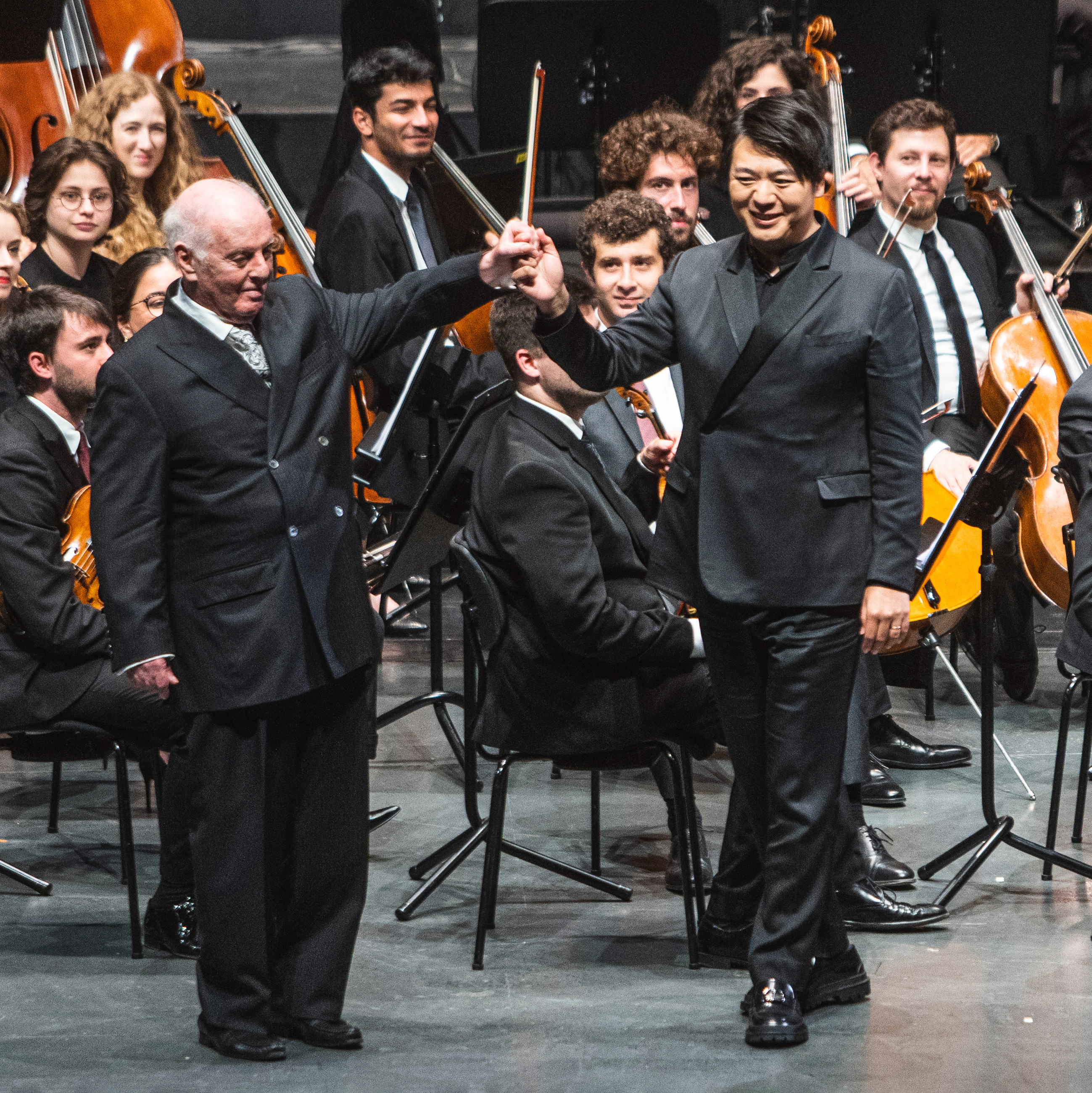 Stream Daniel Barenboim & West-Eastern Divan Orchestra - Live in